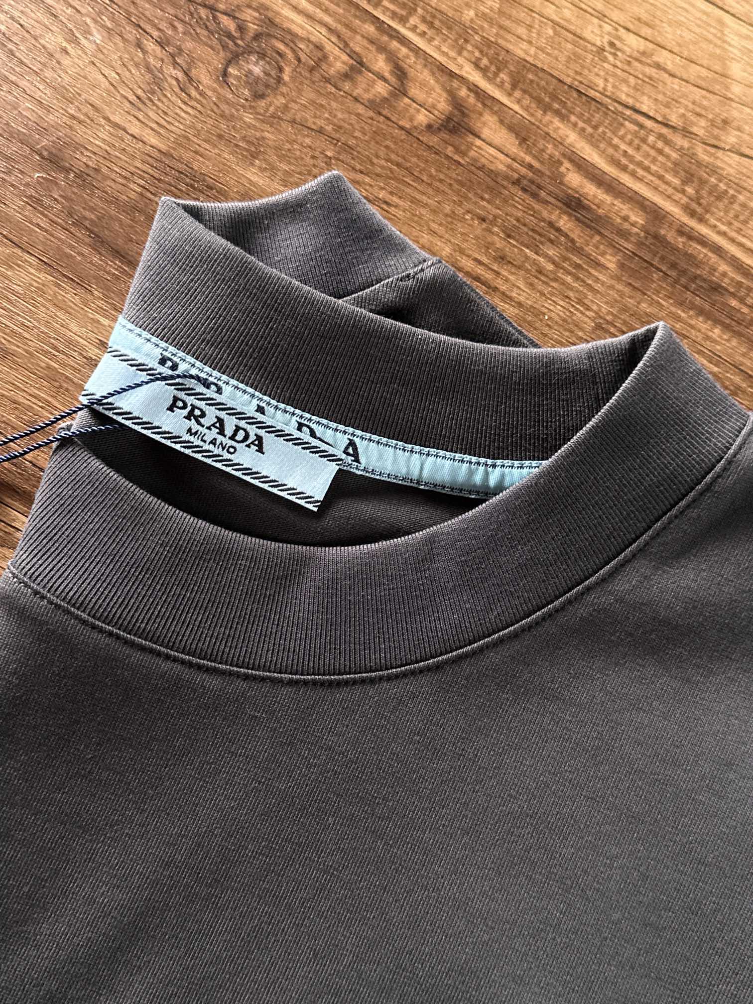 Prada Basic Clothing S-xl