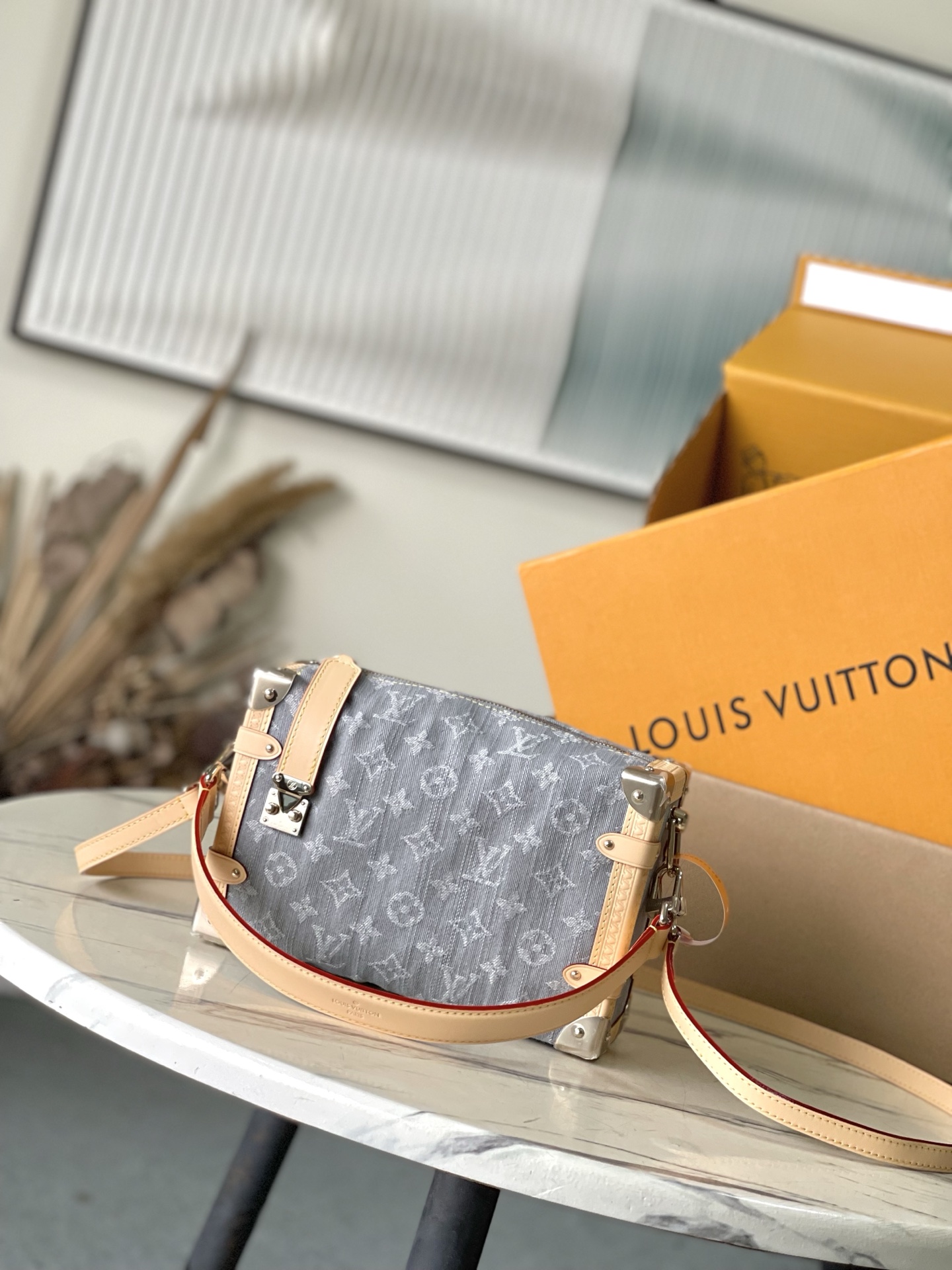 Louis Vuitton Basic Bag M-l-s