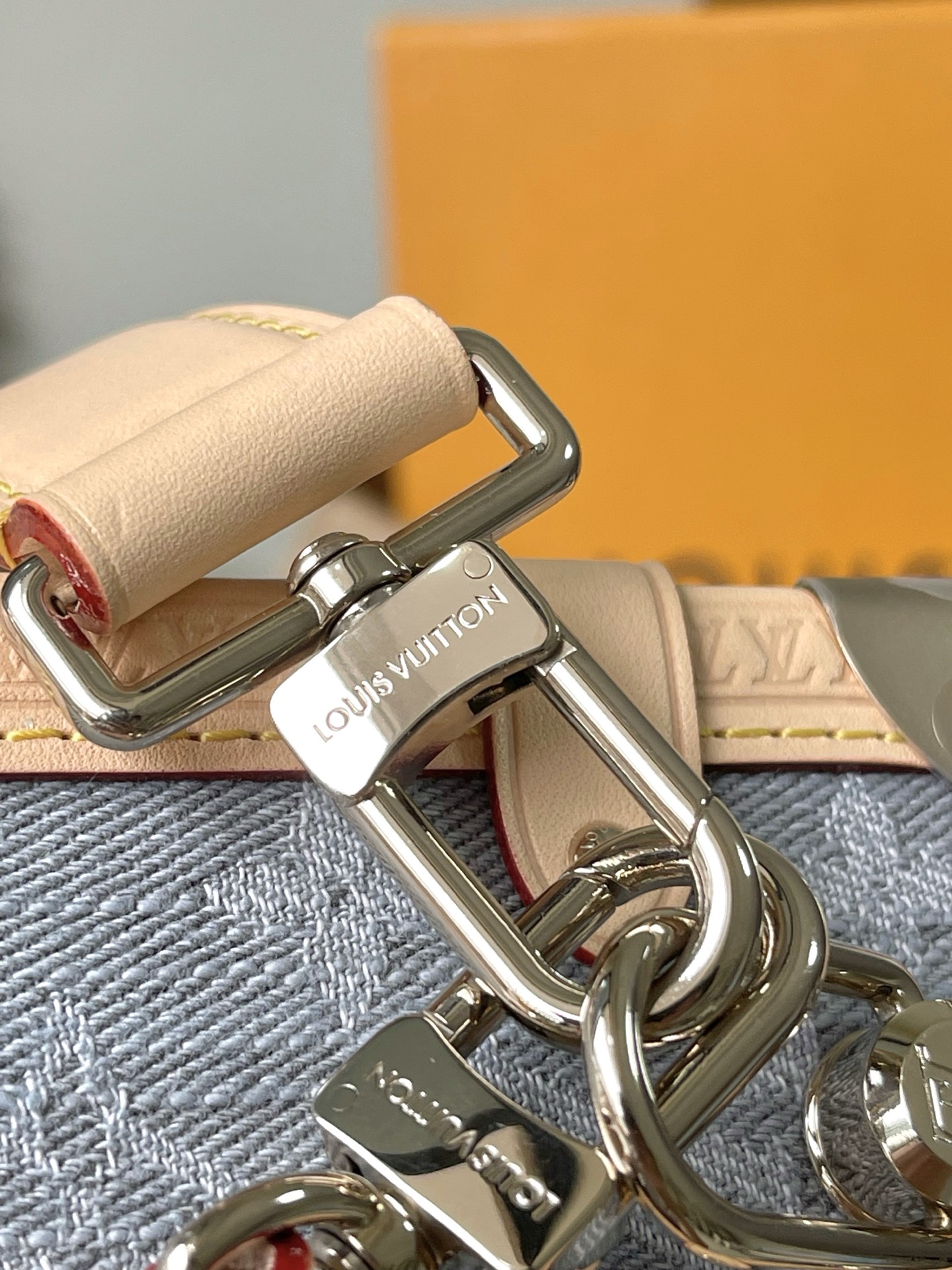 Louis Vuitton Basic Bag M-l-s