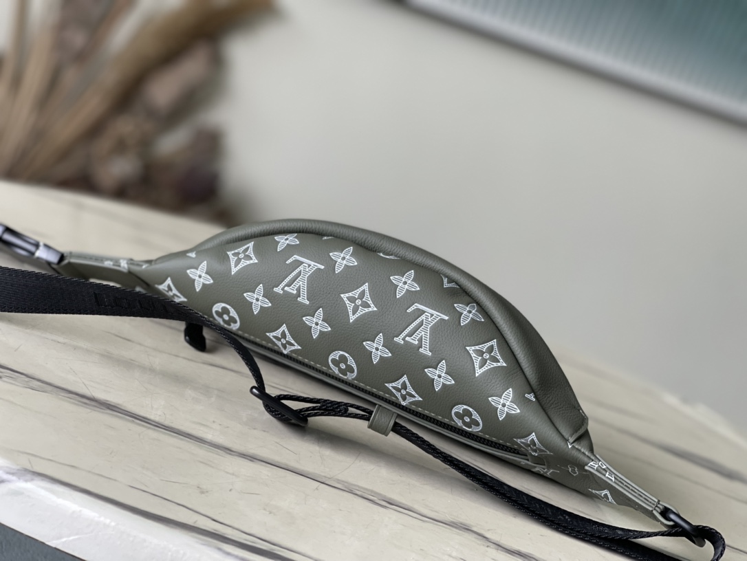 Louis Vuitton Basic Bag Cow Leather M-s