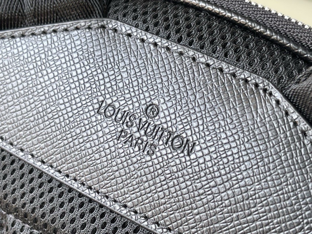 Louis Vuitton Male Backpack Black M