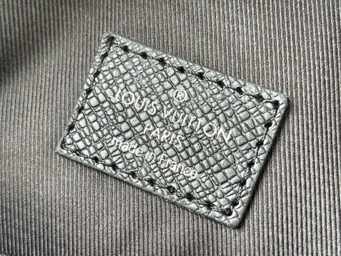 Louis Vuitton Male Backpack Black M