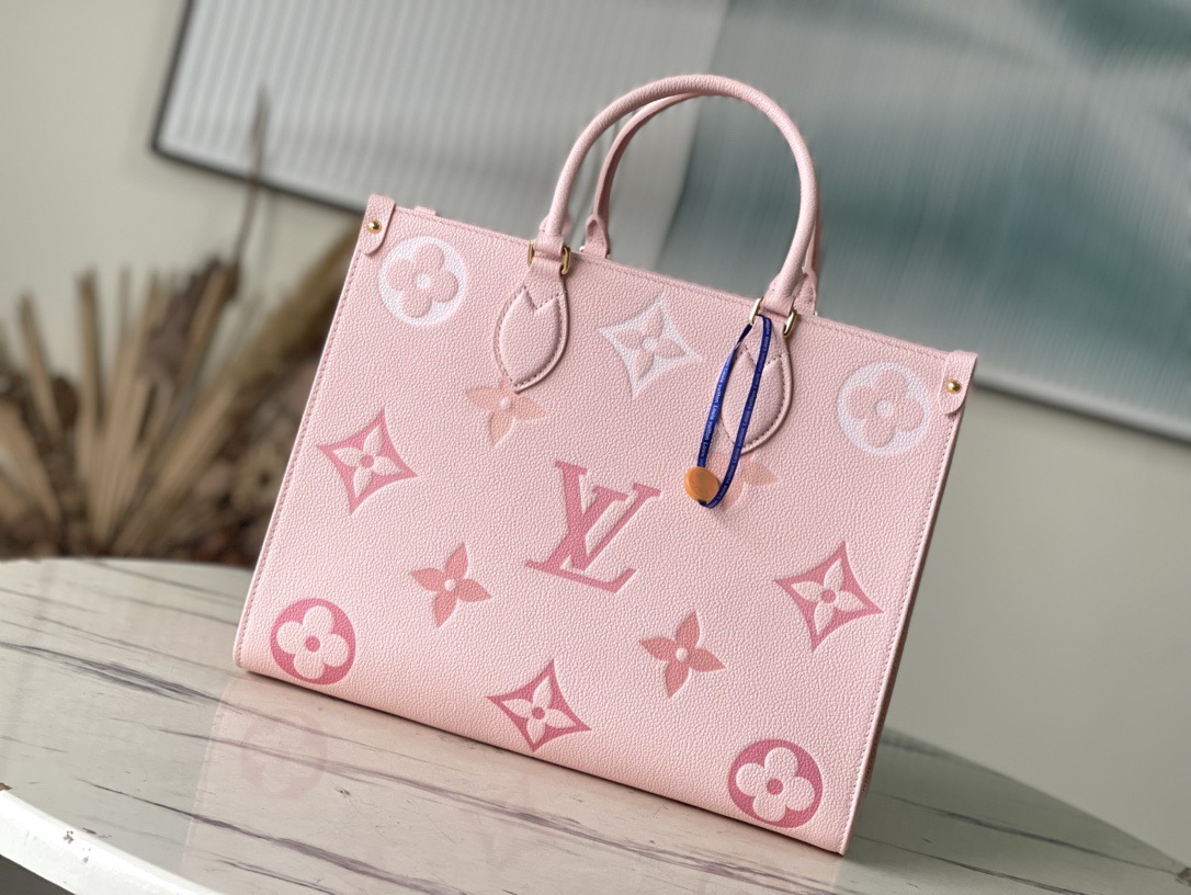 Louis Vuitton Basic Bag M-15cm