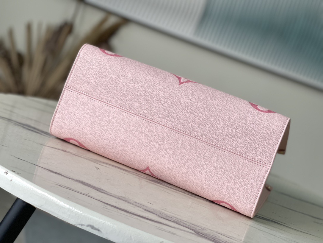 Louis Vuitton Basic Bag M-15cm