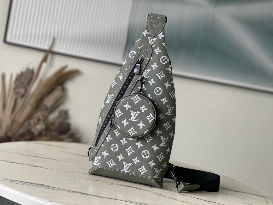 Louis Vuitton Shoulder Bag Cow Leather M