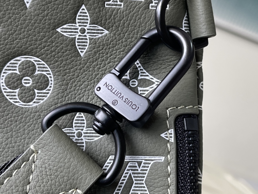 Louis Vuitton Shoulder Bag Cow Leather M