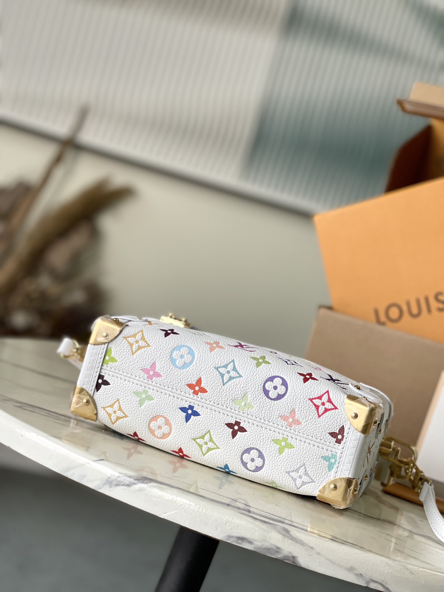 Louis Vuitton Basic Bag Cow Leather M-l-s