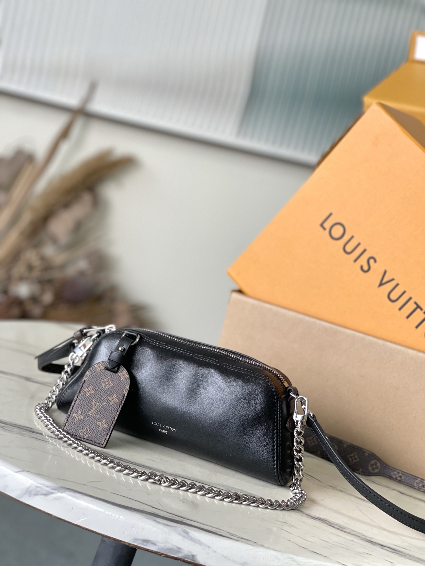 Louis Vuitton Basic Bag Sheepskin M-l