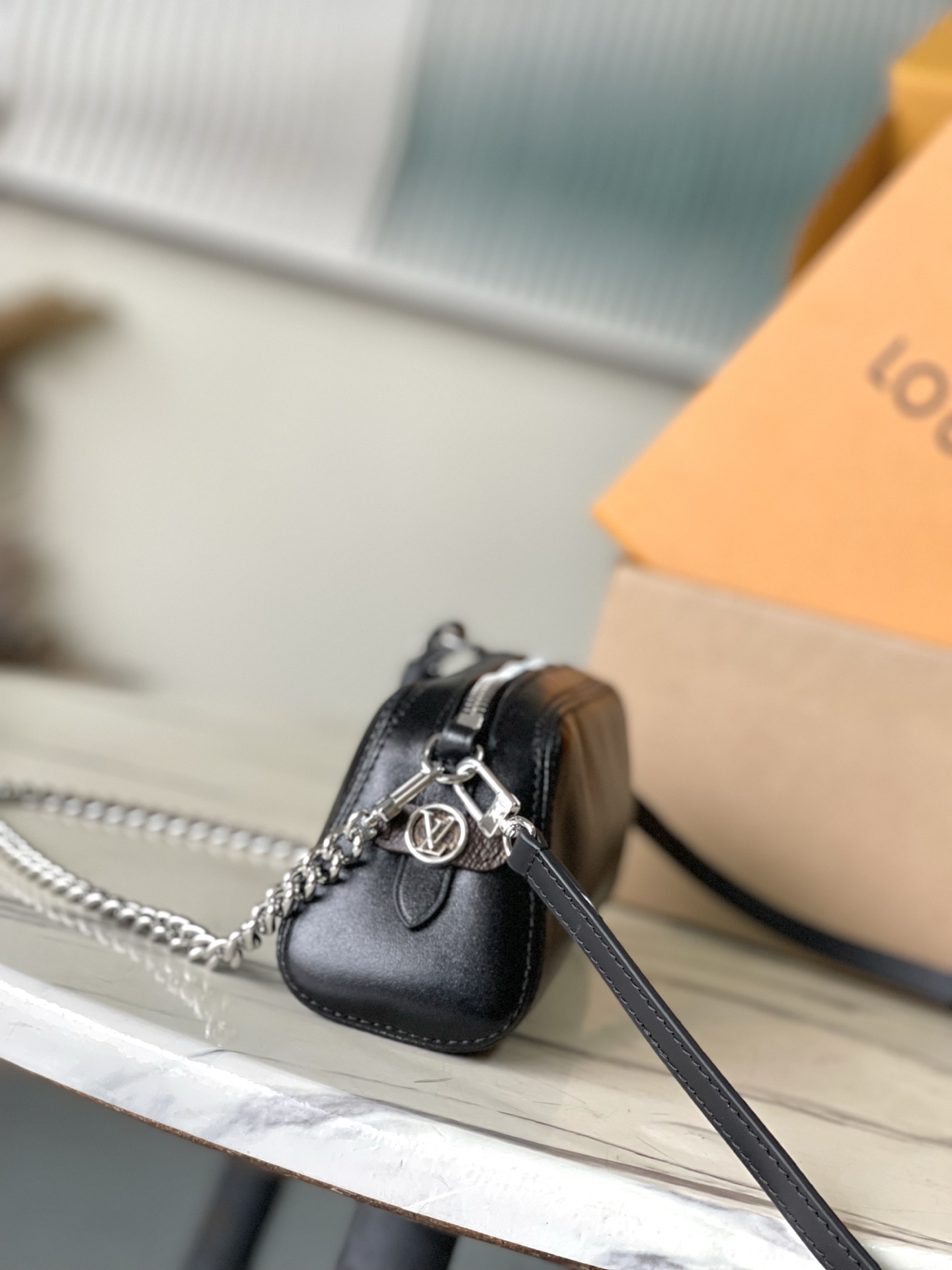 Louis Vuitton Basic Bag Sheepskin M-l