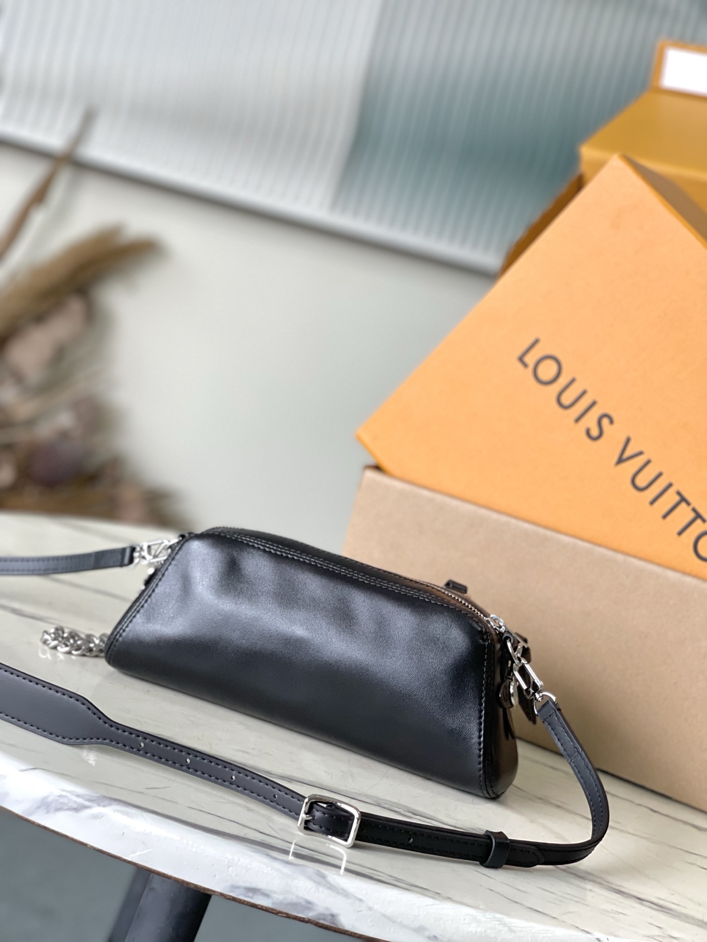 Louis Vuitton Basic Bag Sheepskin M-l