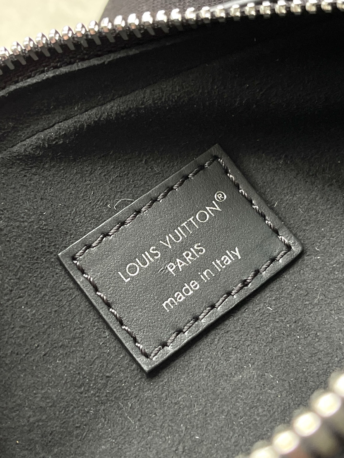 Louis Vuitton Basic Bag Sheepskin M-l