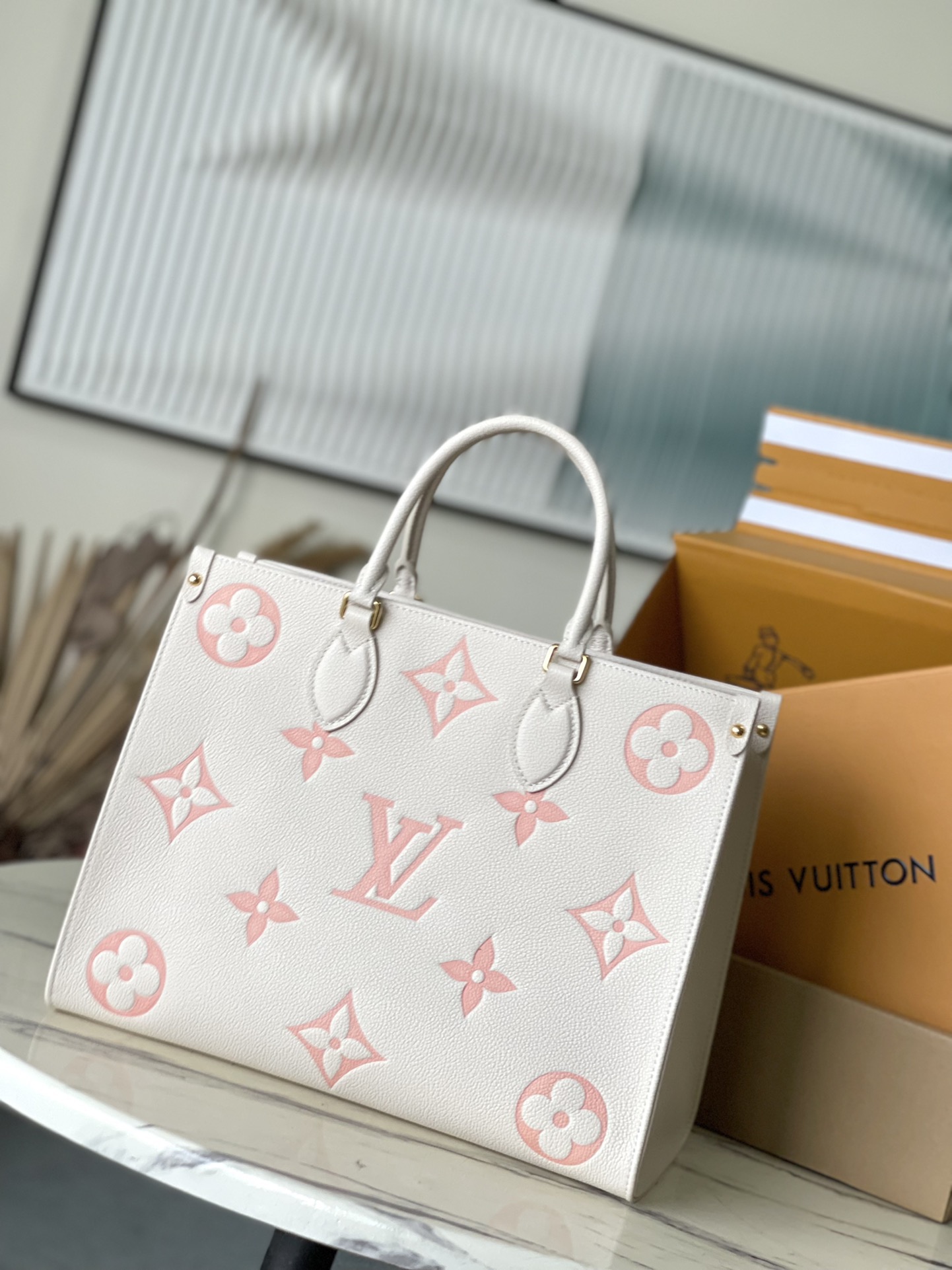 Louis Vuitton Basic Bag M