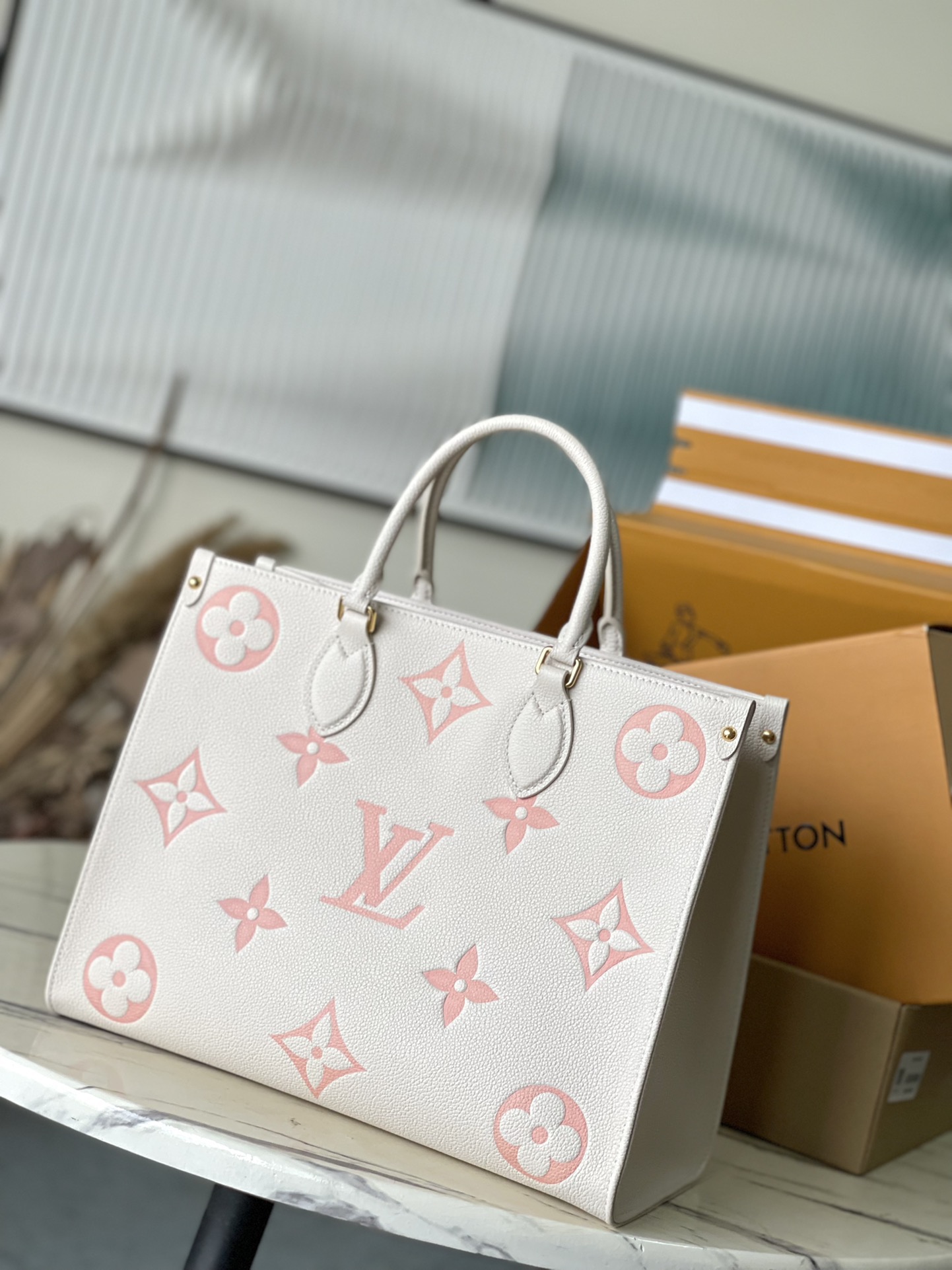 Louis Vuitton Basic Bag M