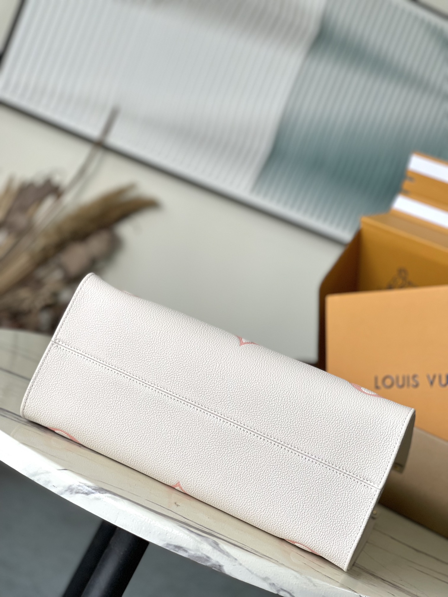 Louis Vuitton Basic Bag M