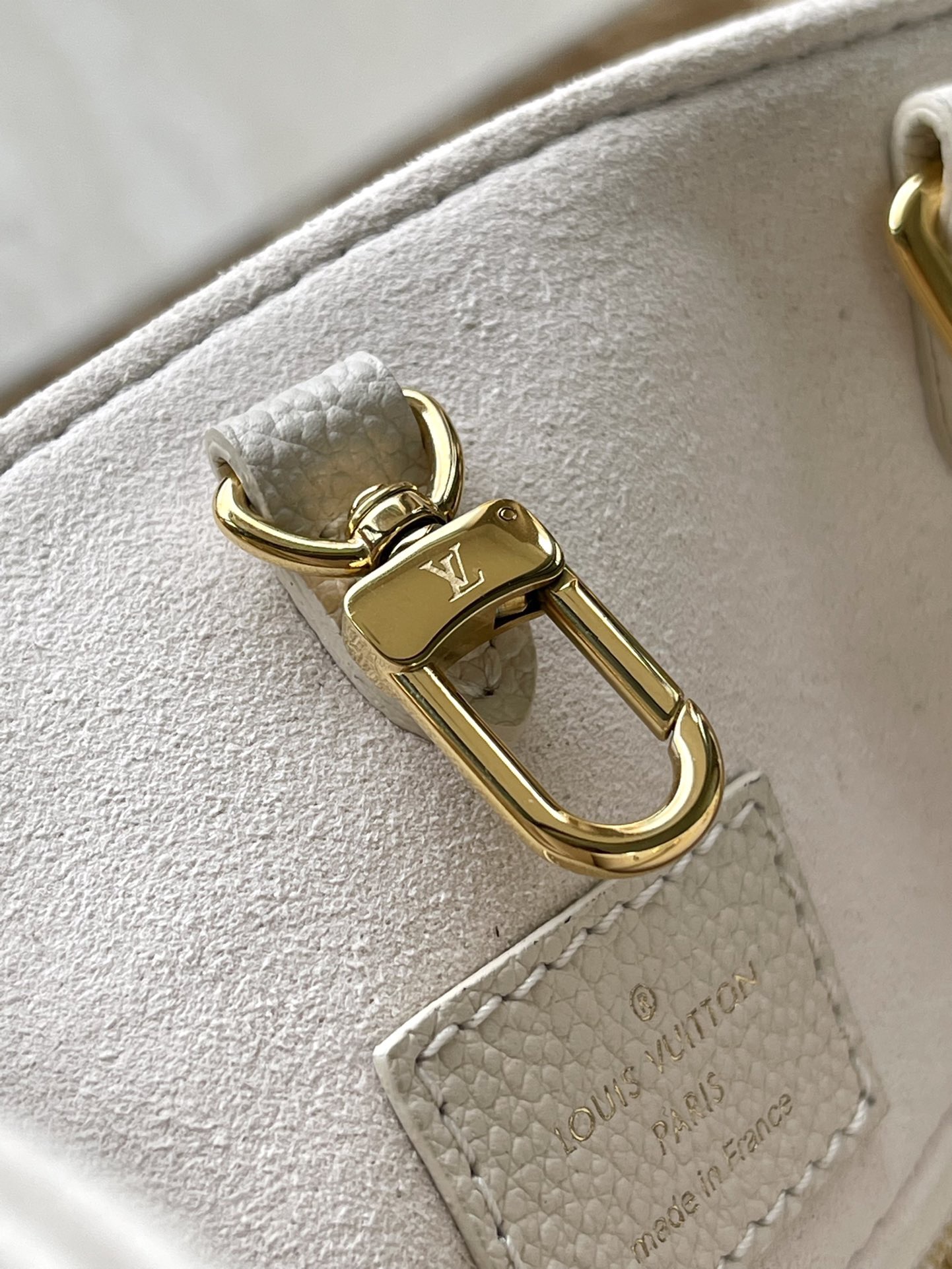 Louis Vuitton Basic Bag M