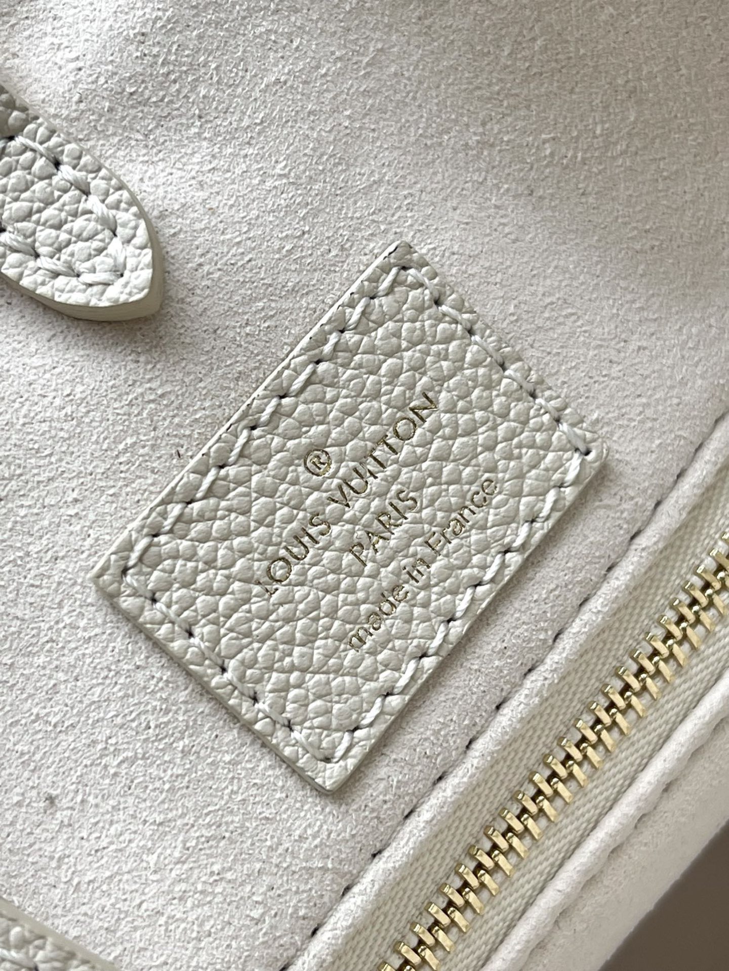 Louis Vuitton Basic Bag M