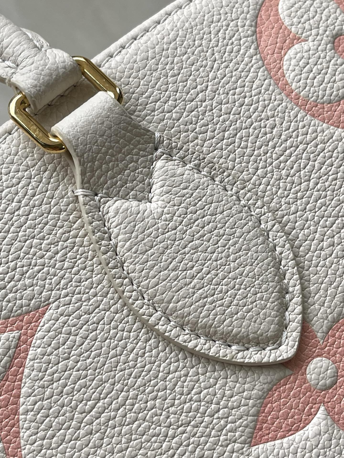 Louis Vuitton Basic Bag M