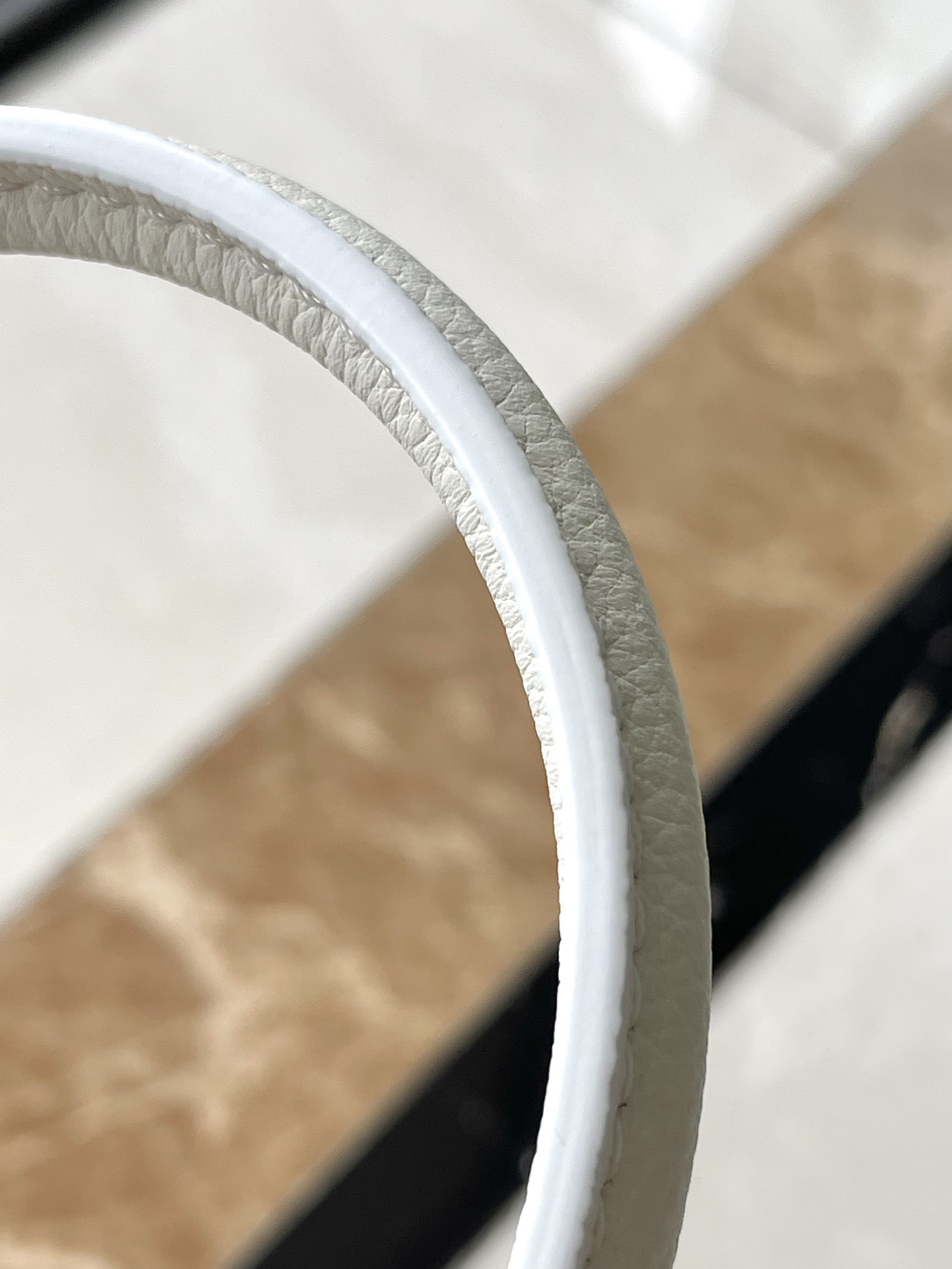 Louis Vuitton Basic Bag M