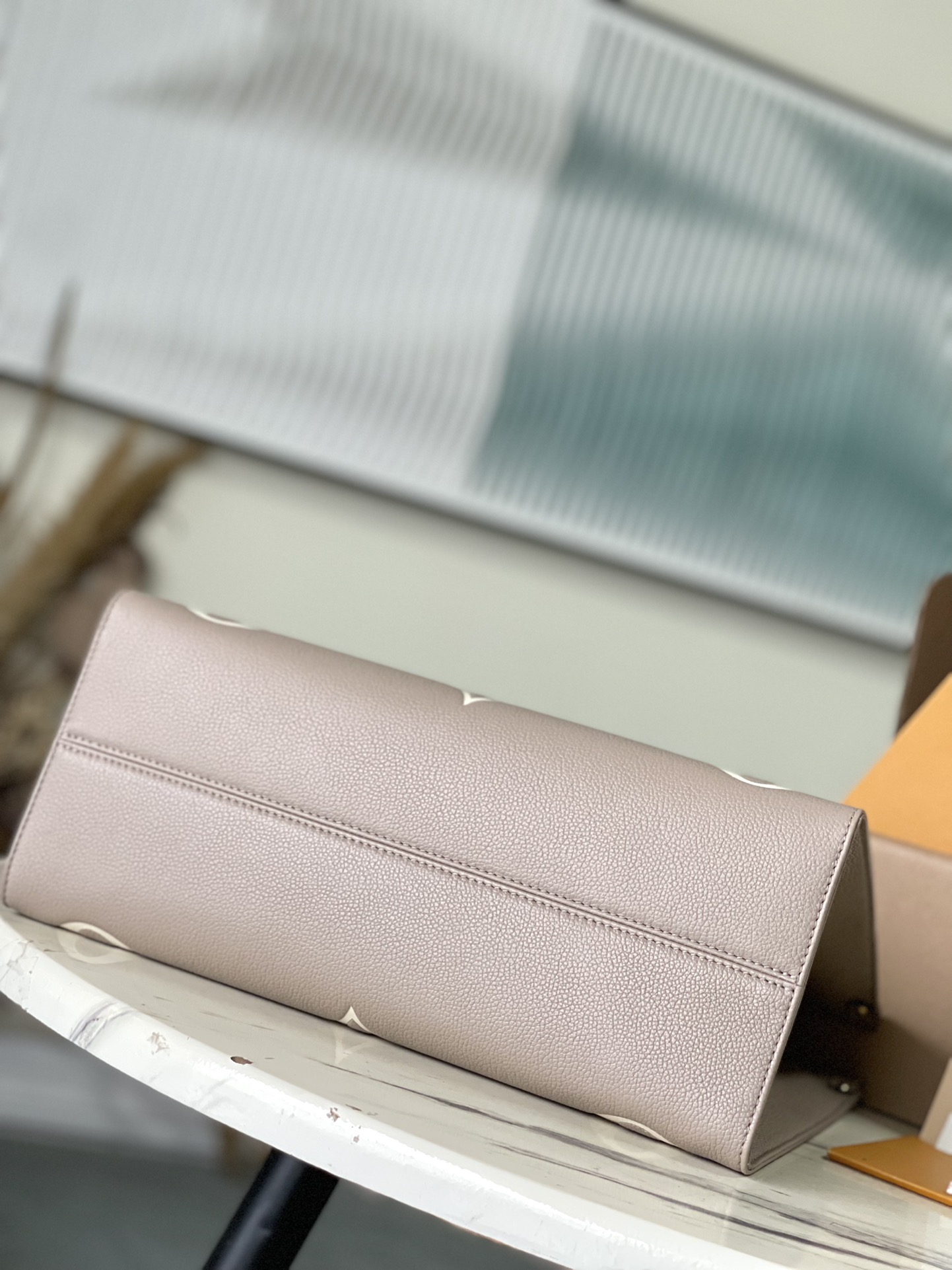 Louis Vuitton Basic Bag M