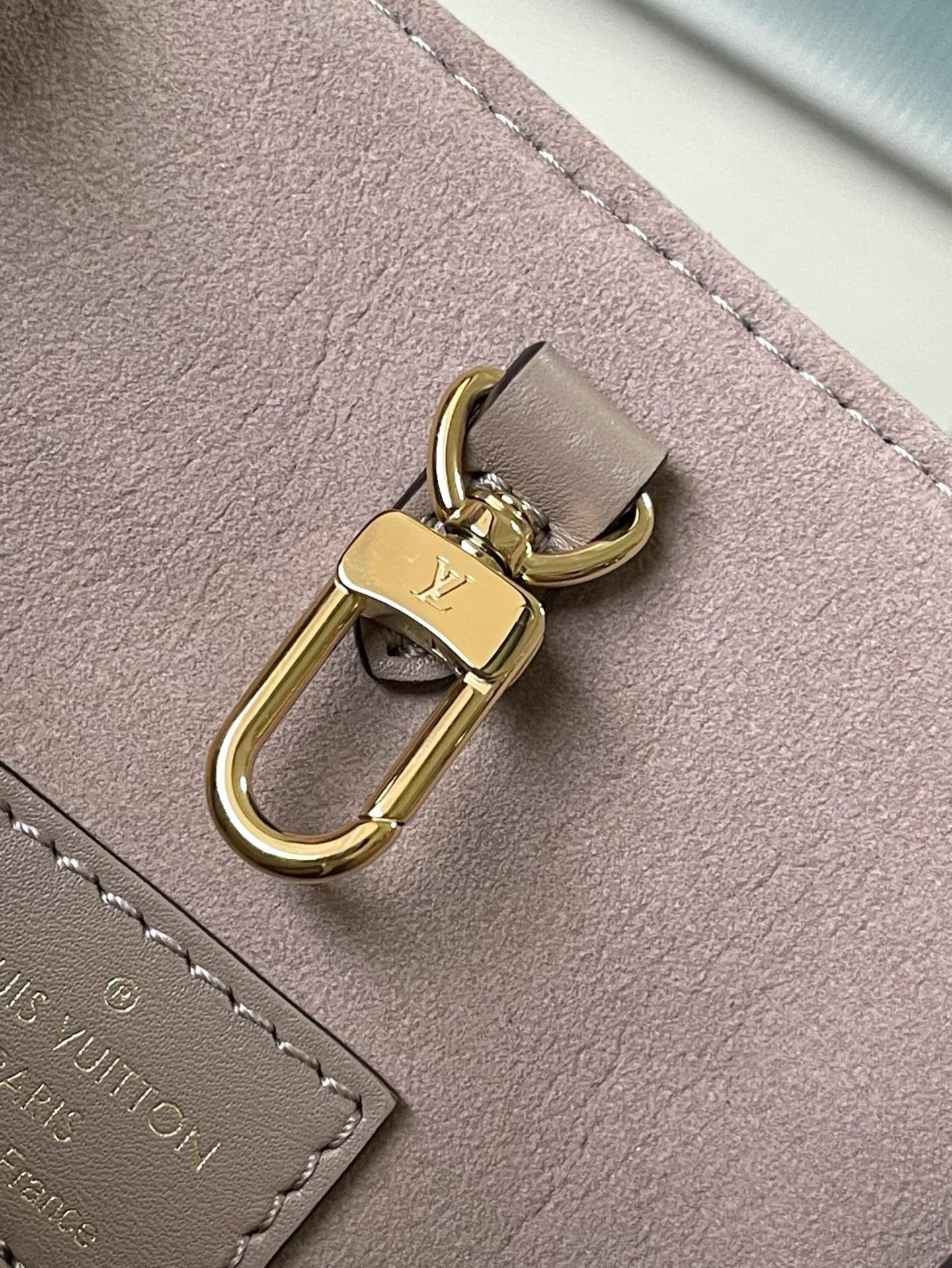 Louis Vuitton Basic Bag M