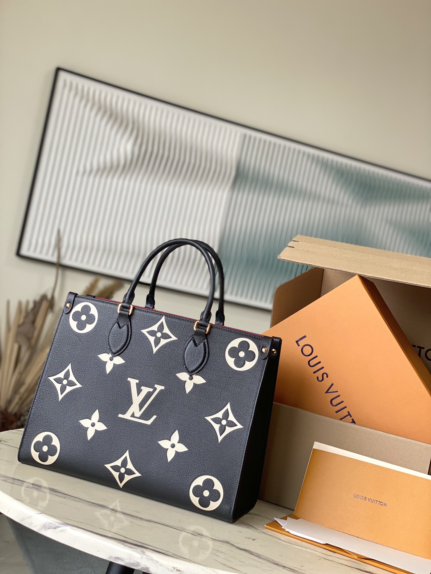 Louis Vuitton Basic Bag M