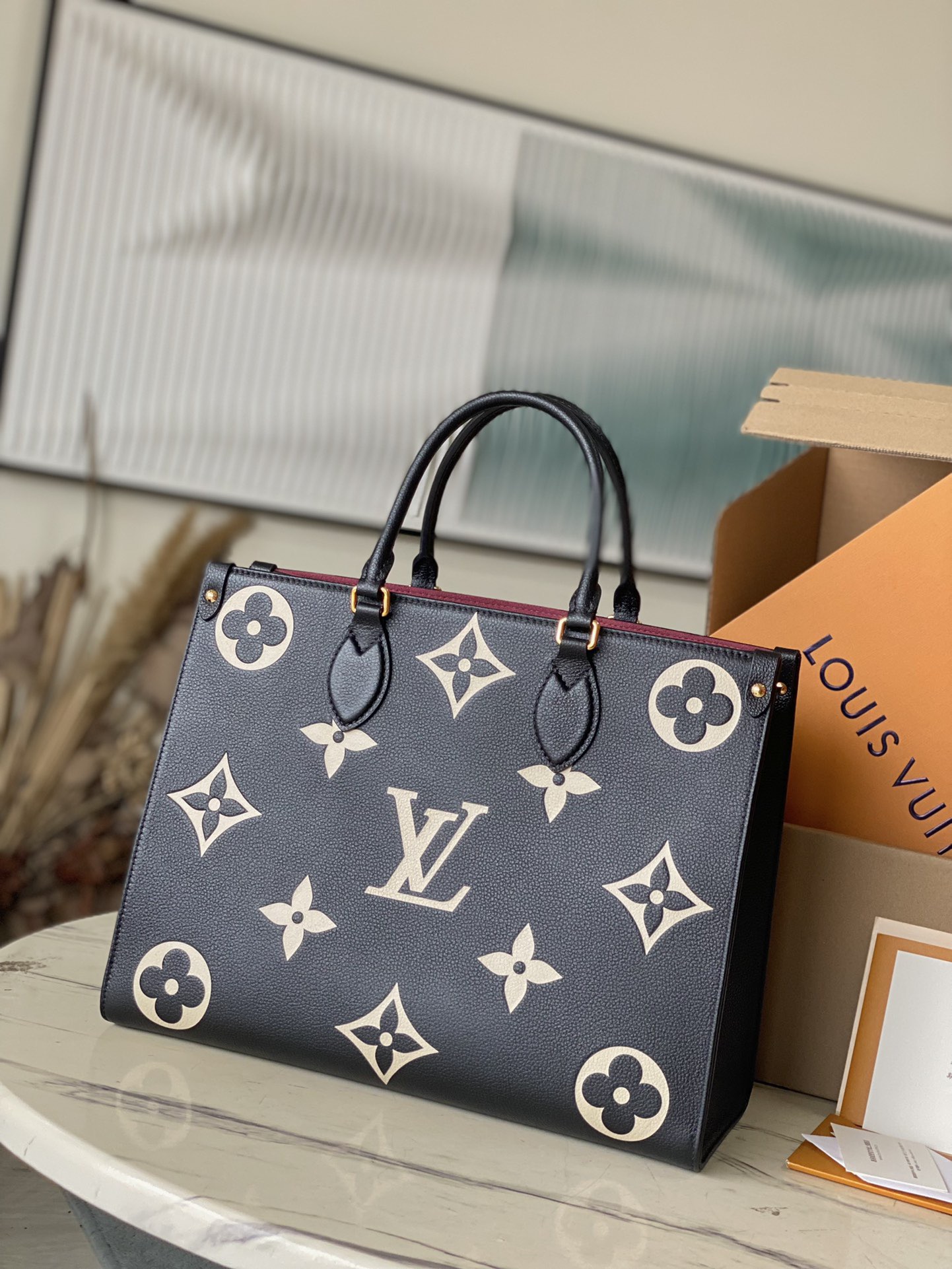 Louis Vuitton Basic Bag M