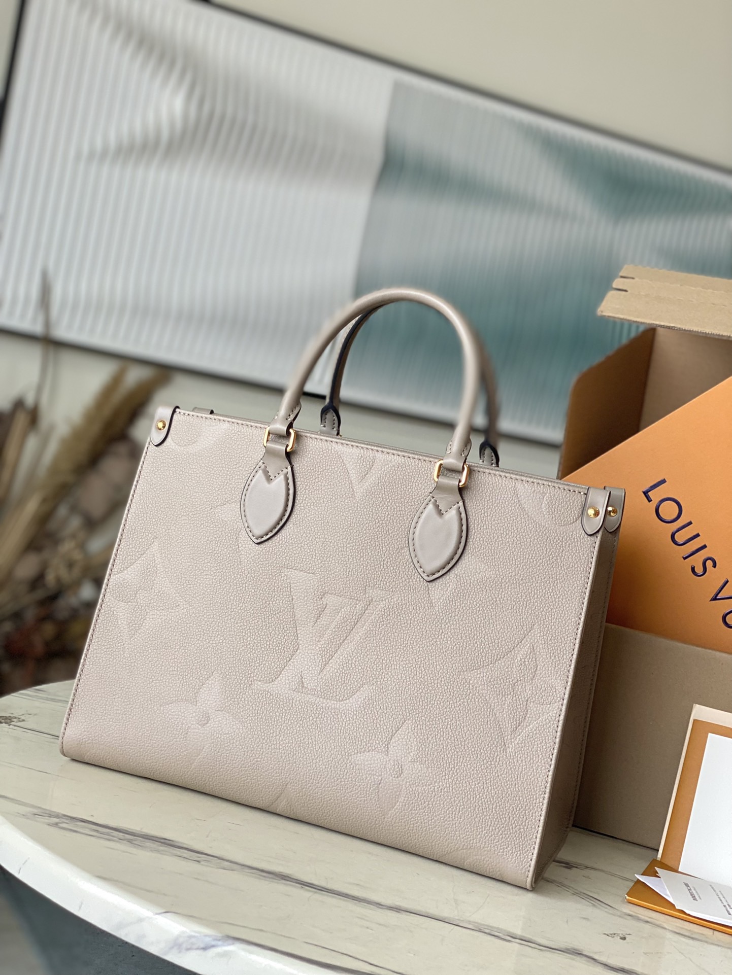 Louis Vuitton Basic Bag M