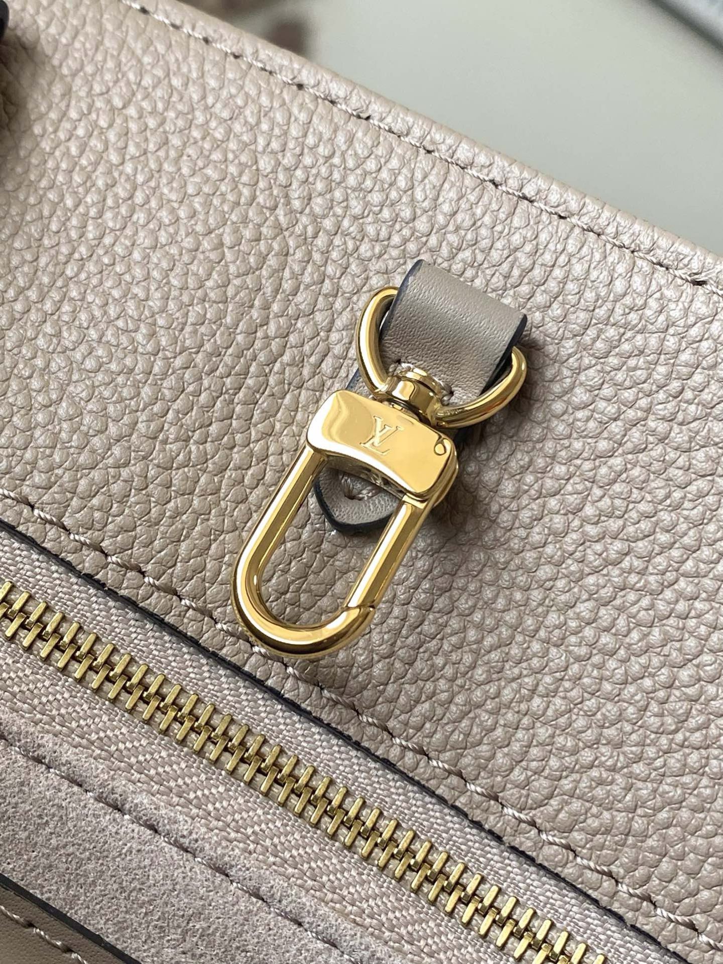 Louis Vuitton Basic Bag M