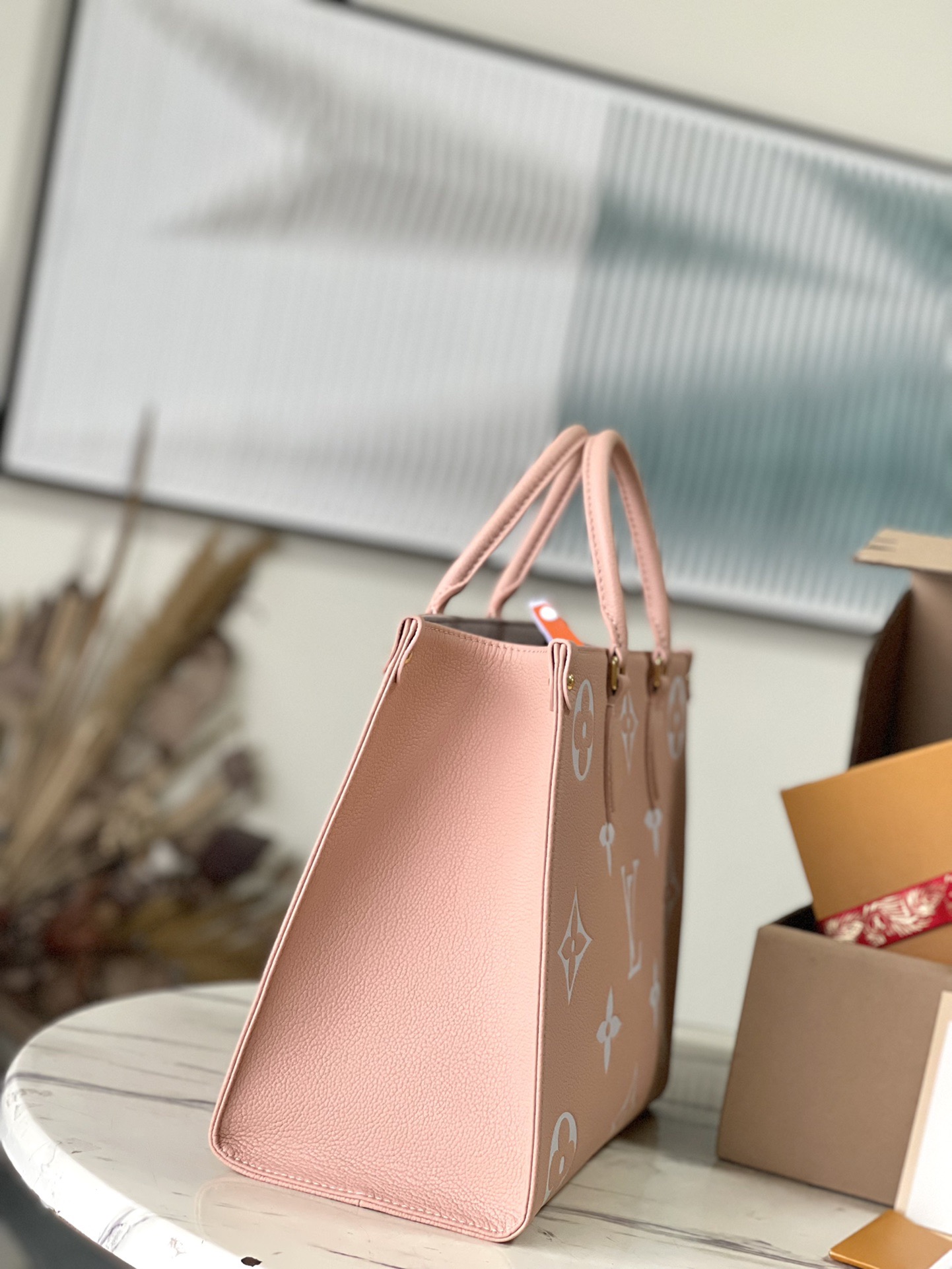 Louis Vuitton Basic Bag M