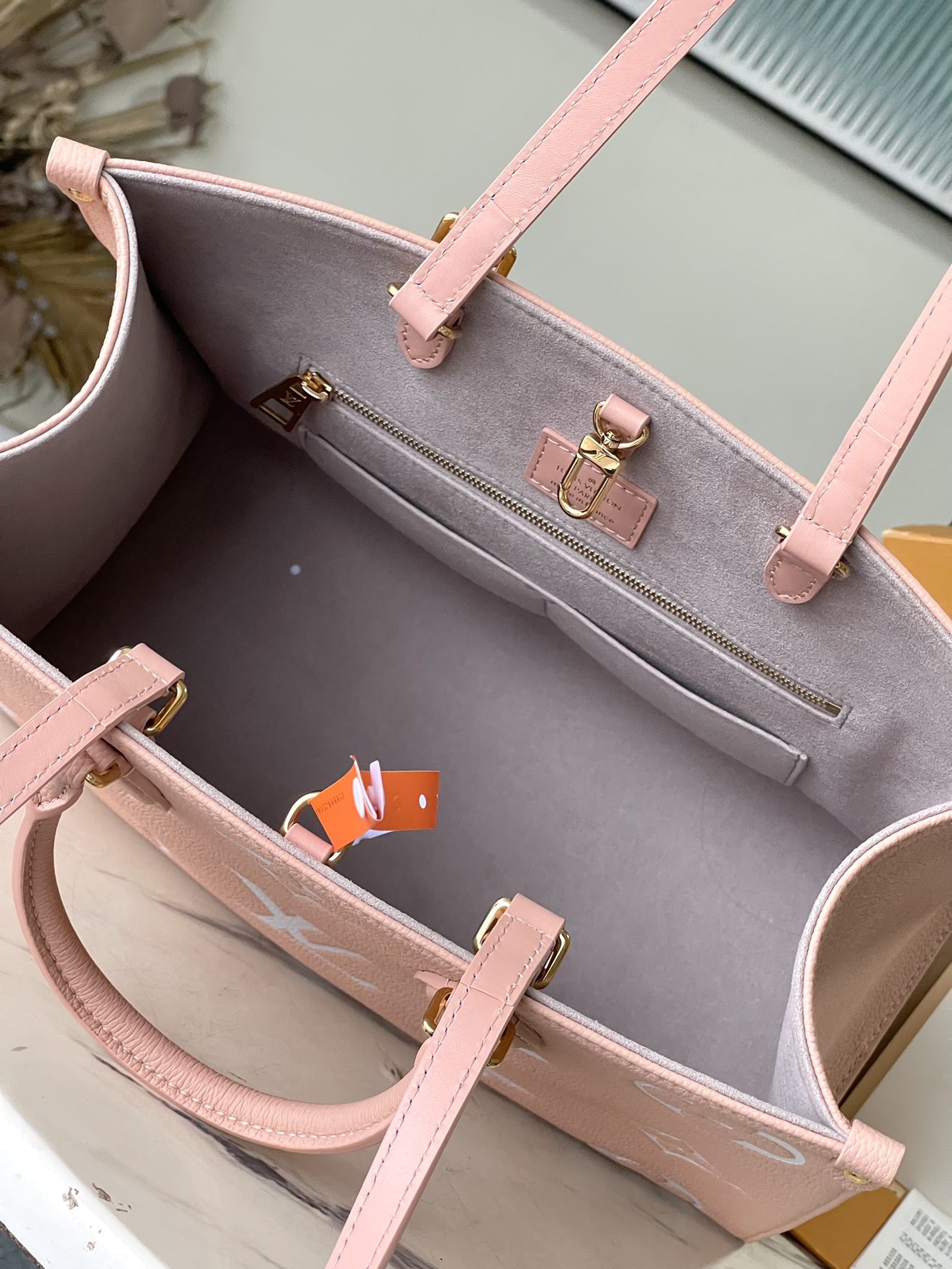 Louis Vuitton Basic Bag M