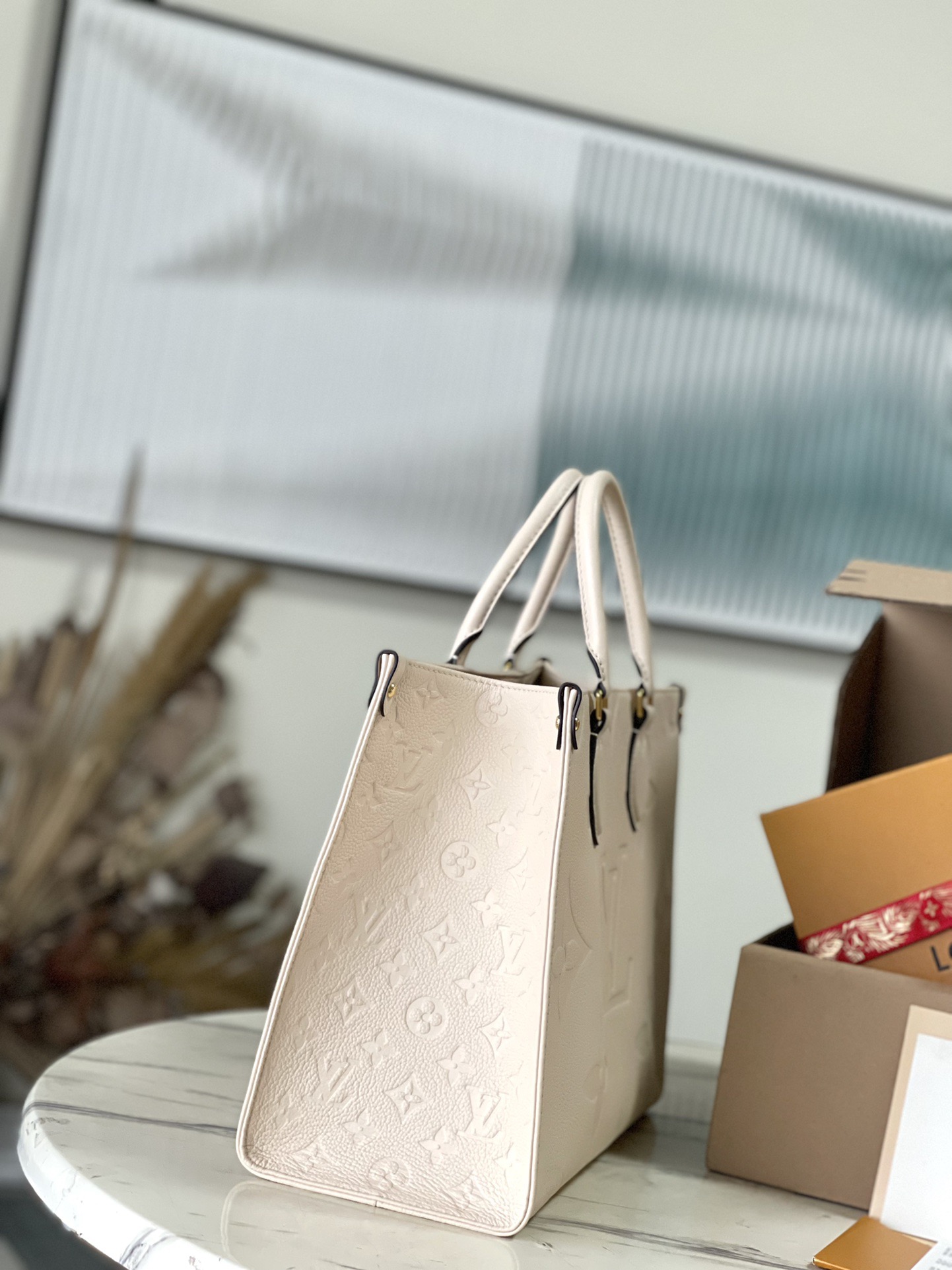 Louis Vuitton Basic Bag M