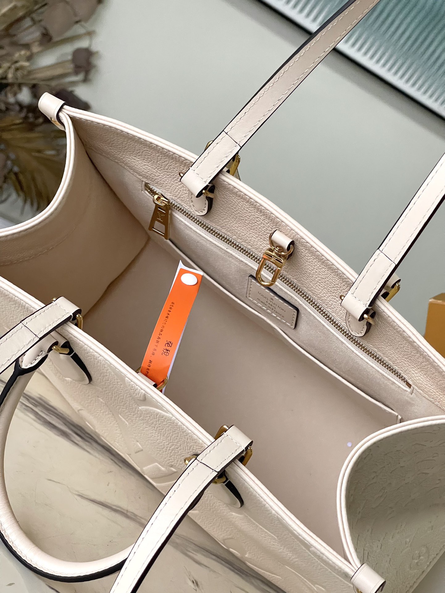 Louis Vuitton Basic Bag M