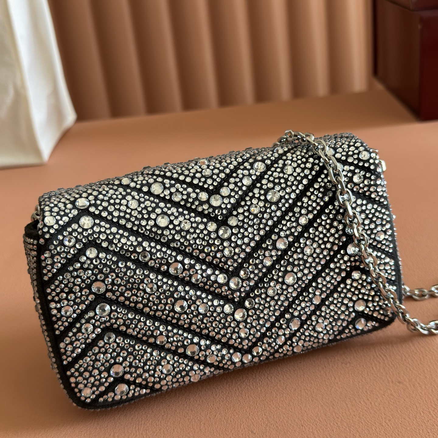 Gucci Basic Bag Gold M