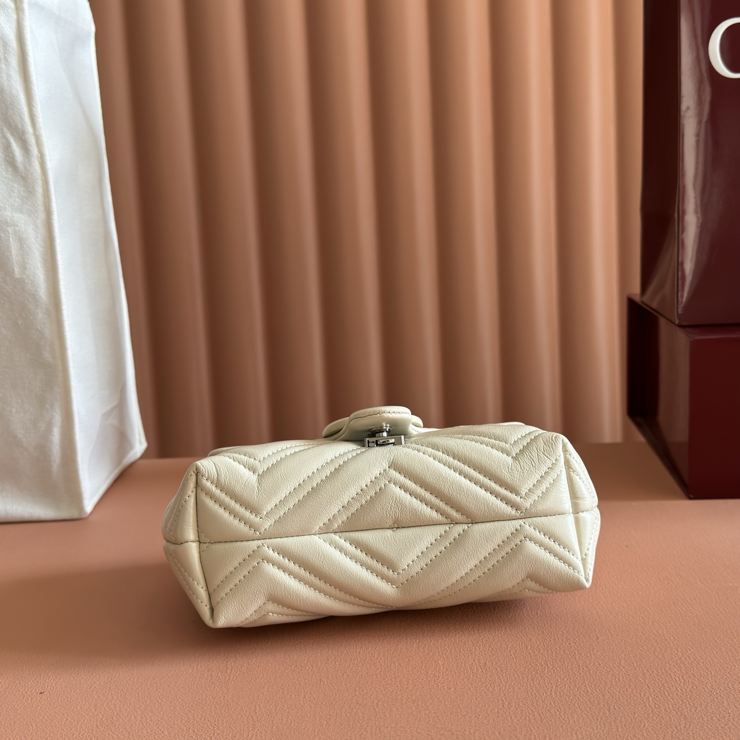 Gucci Shoulder Bag Cow Leather White M