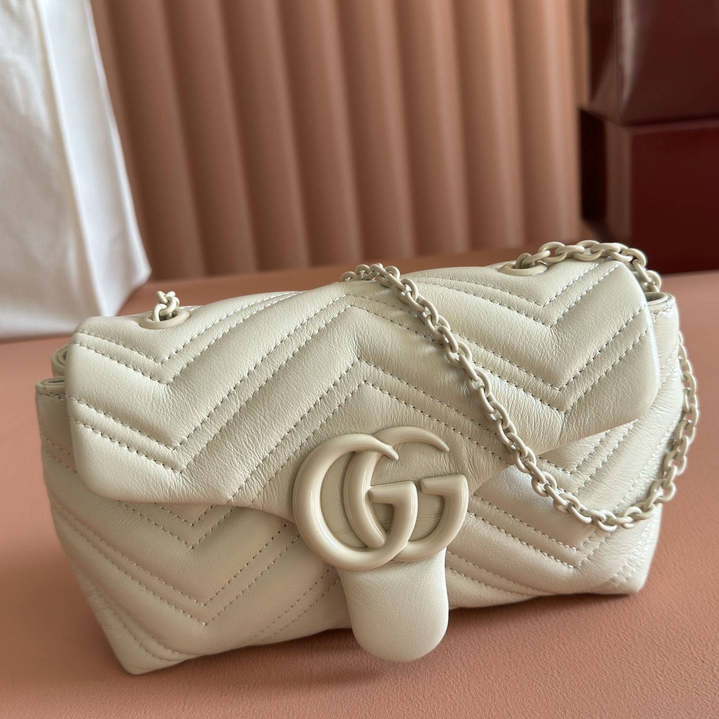 Gucci Shoulder Bag Cow Leather White M