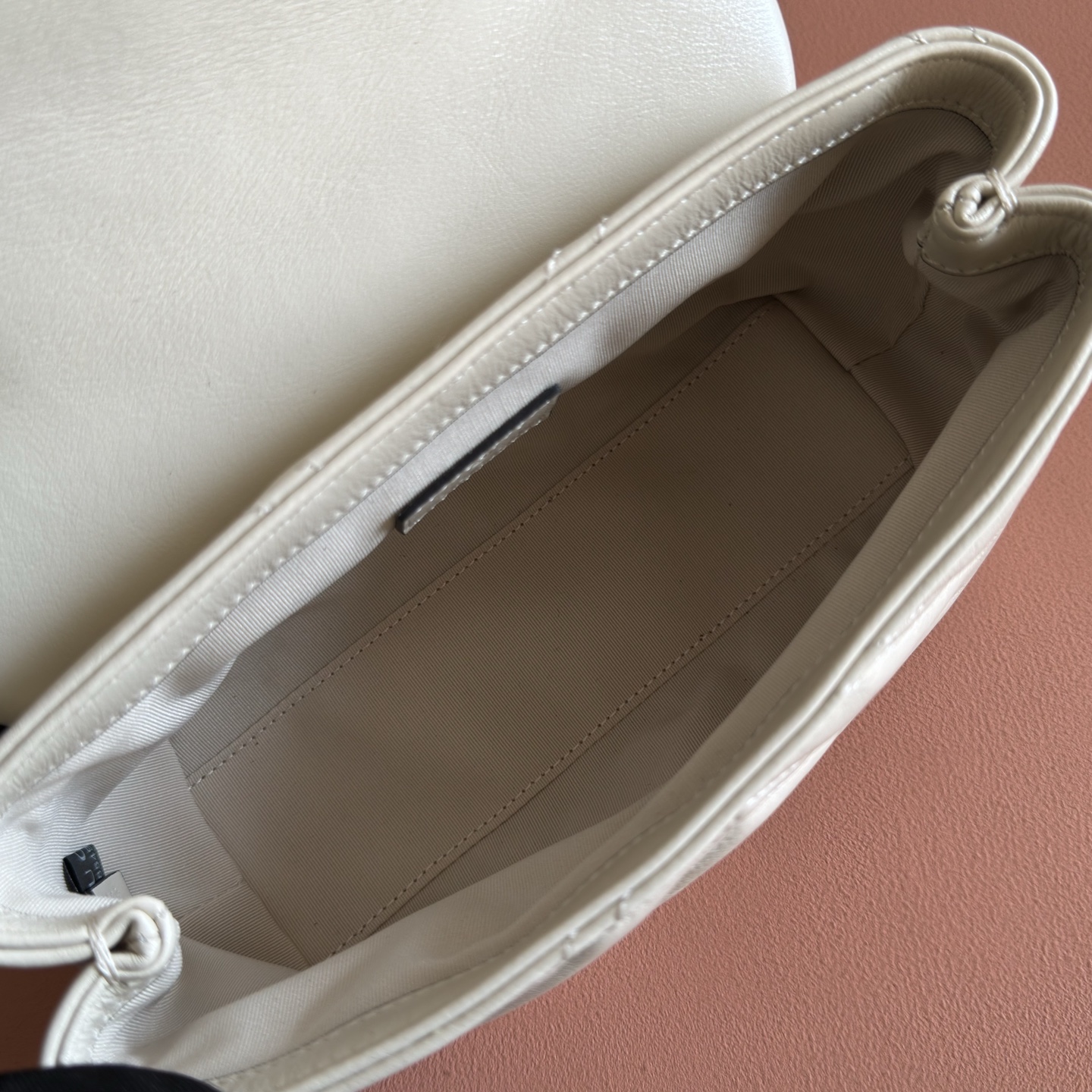 Gucci Shoulder Bag Cow Leather White M