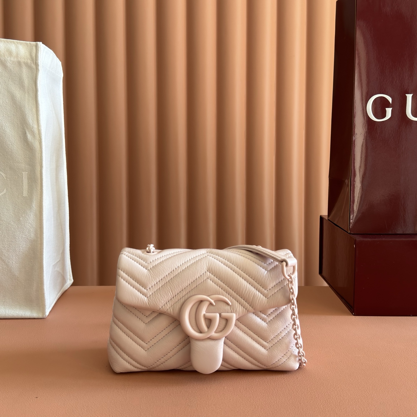 Gucci Shoulder Bag Cow Leather Pink M