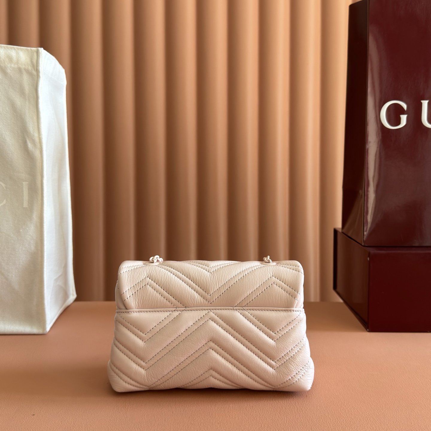 Gucci Shoulder Bag Cow Leather Pink M