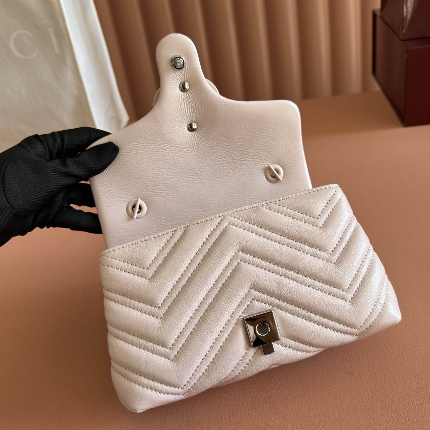 Gucci Shoulder Bag Cow Leather Pink M