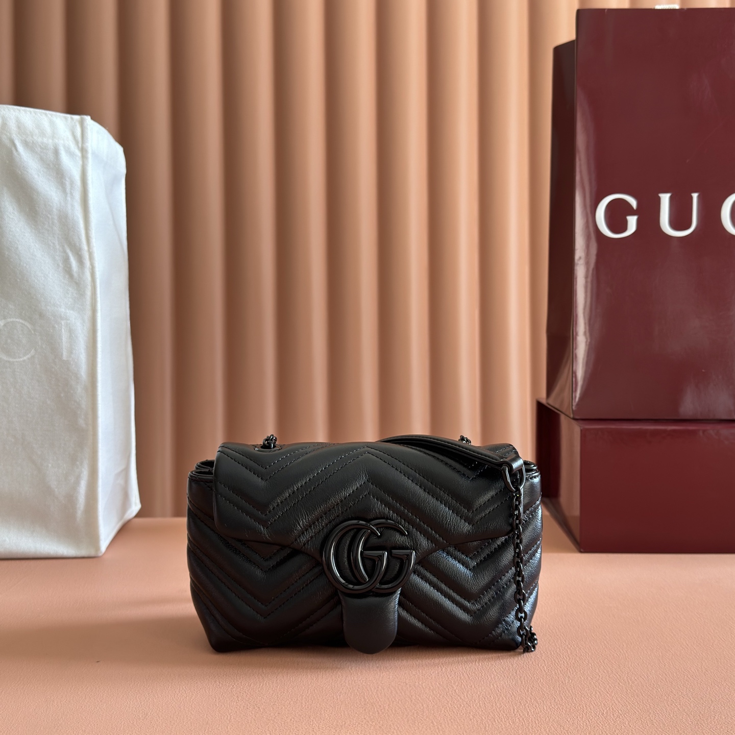 Gucci Shoulder Bag Cow Leather Black M