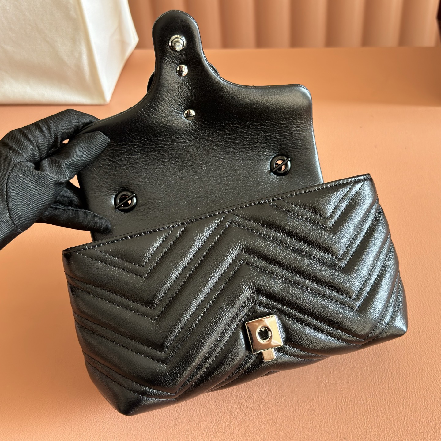 Gucci Shoulder Bag Cow Leather Black M