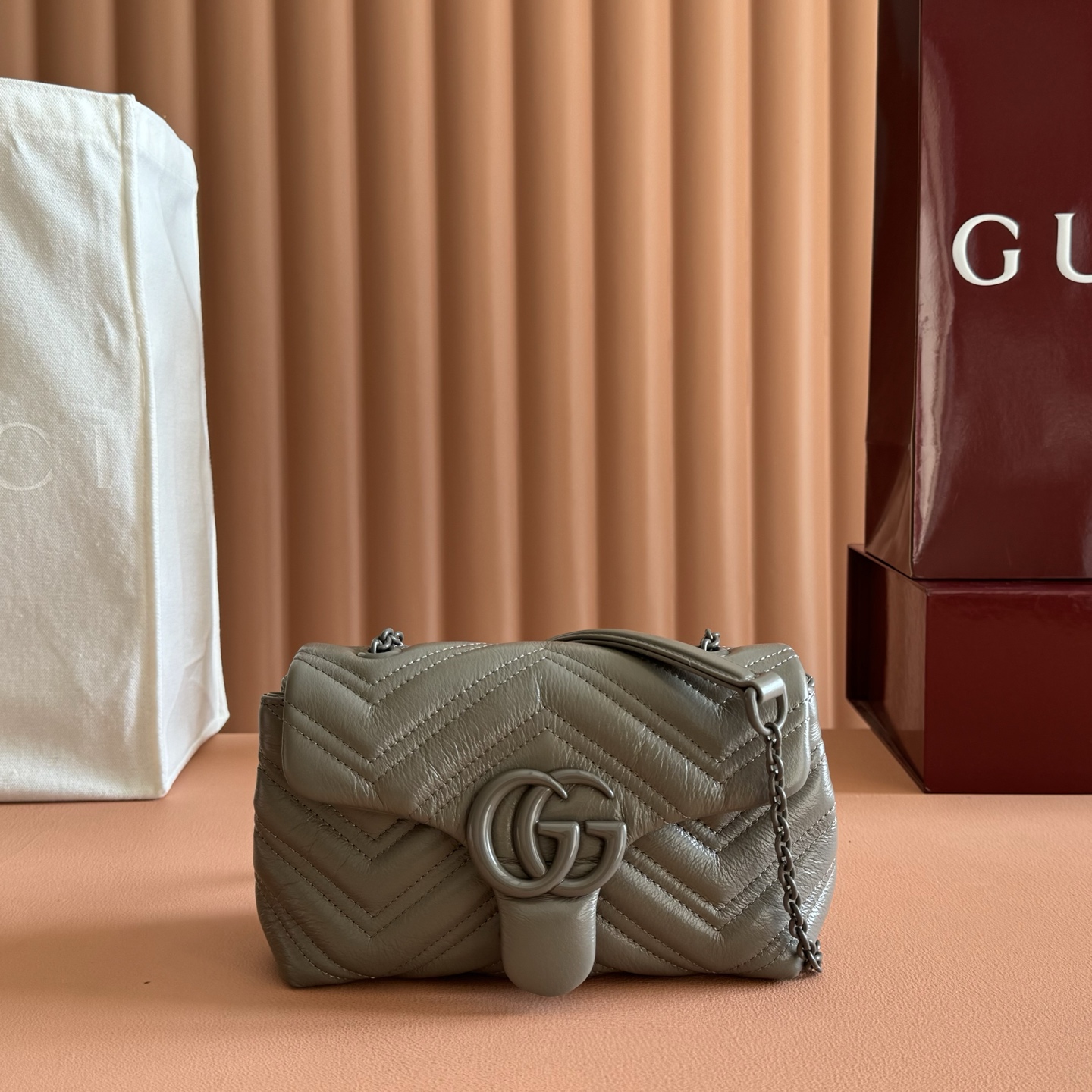 Gucci Shoulder Bag Cow Leather Gray M