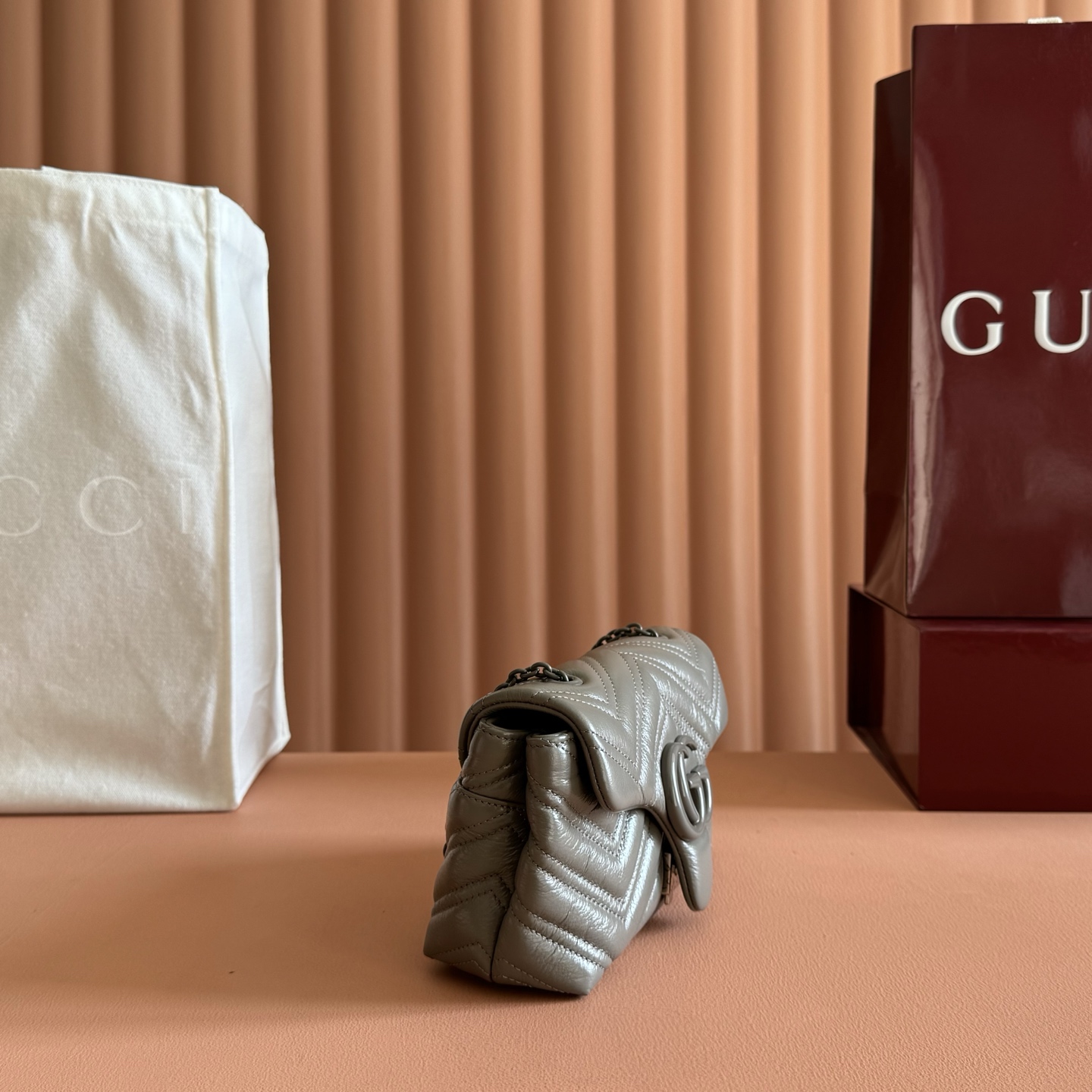 Gucci Shoulder Bag Cow Leather Gray M