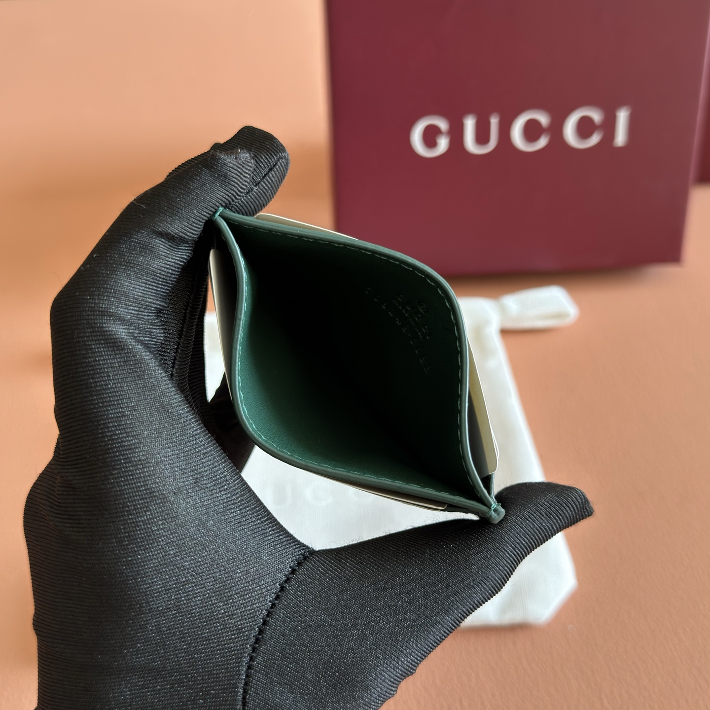 Gucci Basic Bag Gold M-s