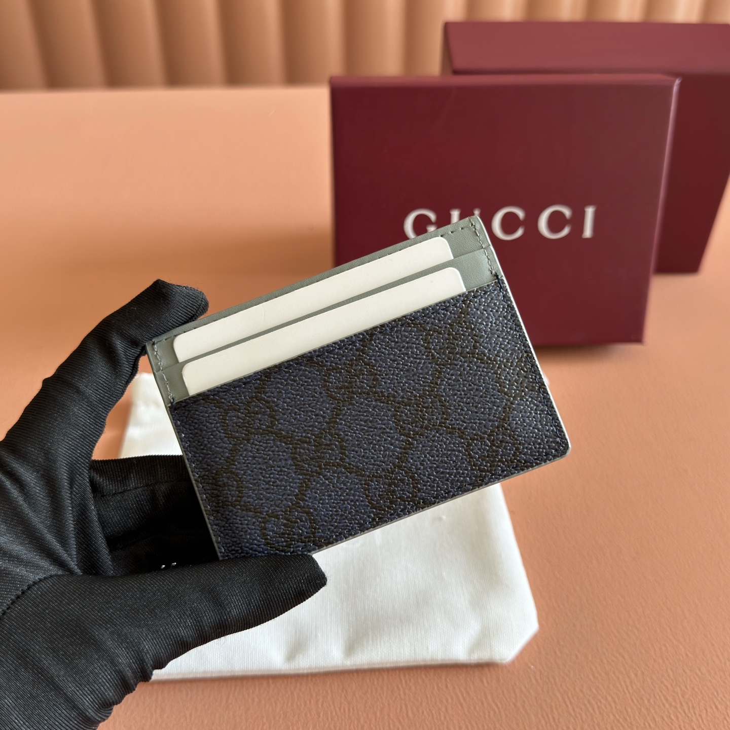 Gucci Basic Bag Gold M-s