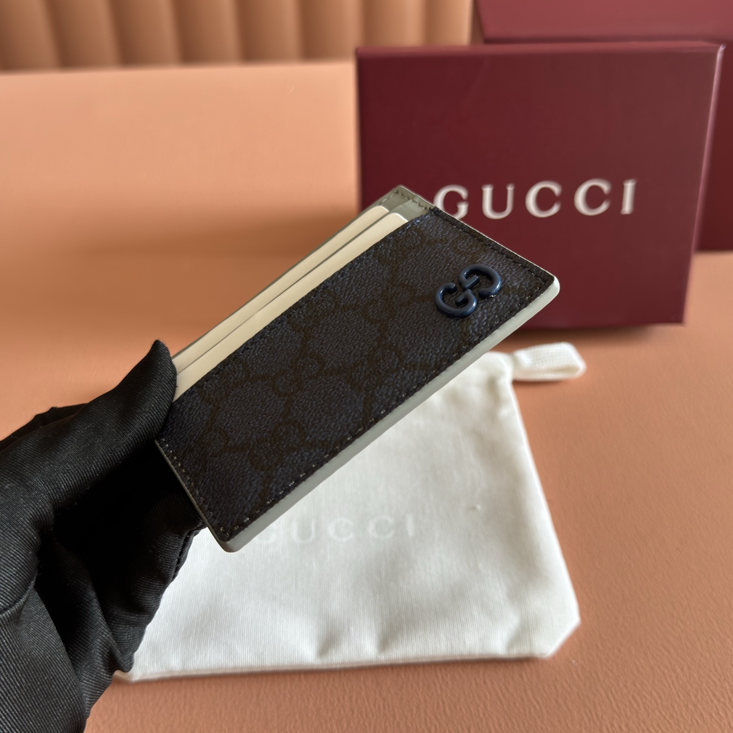 Gucci Basic Bag Gold M-s