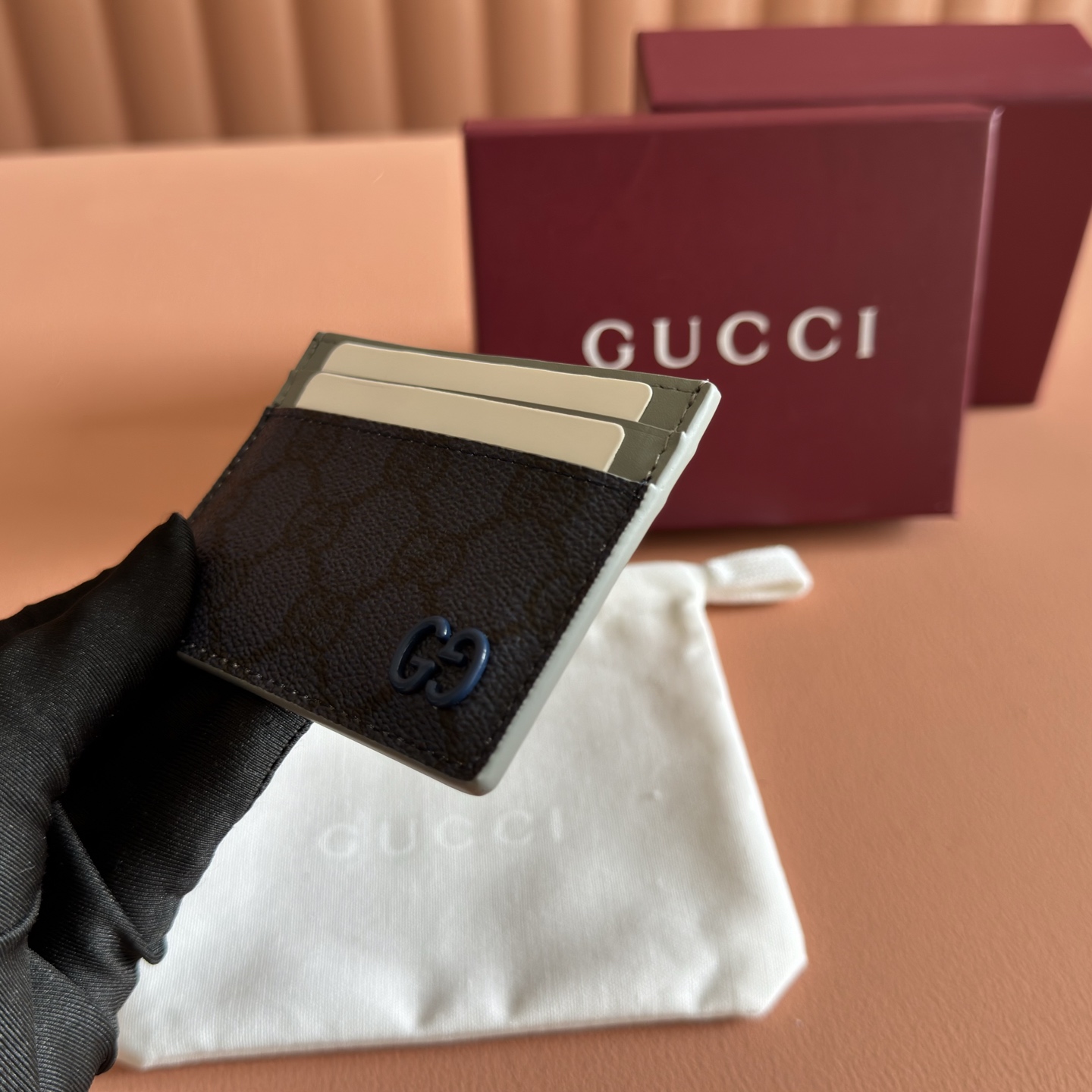 Gucci Basic Bag Gold M-s