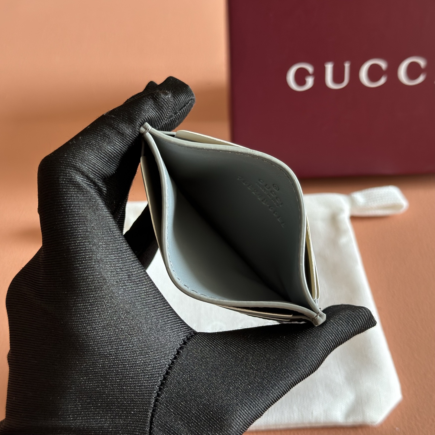 Gucci Basic Bag Gold M-s