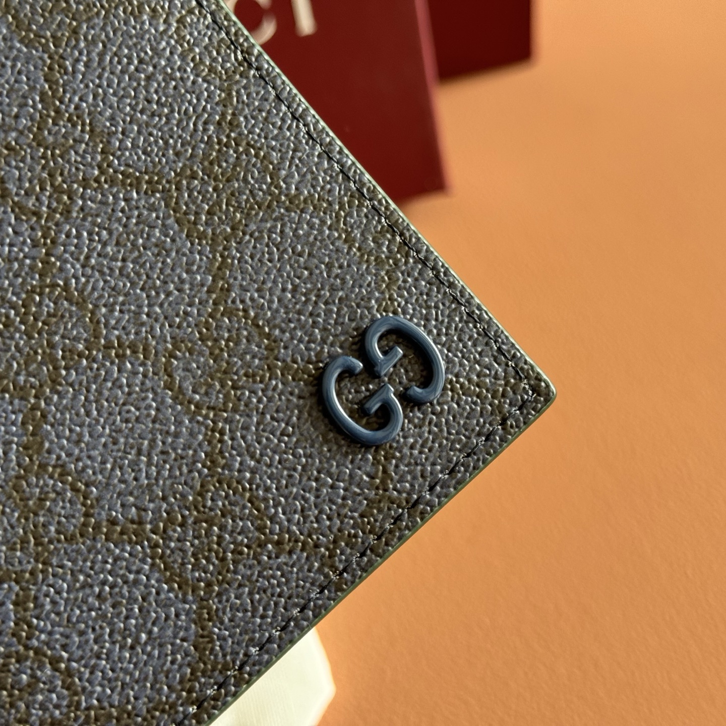 Gucci Basic Bag Gold M-s
