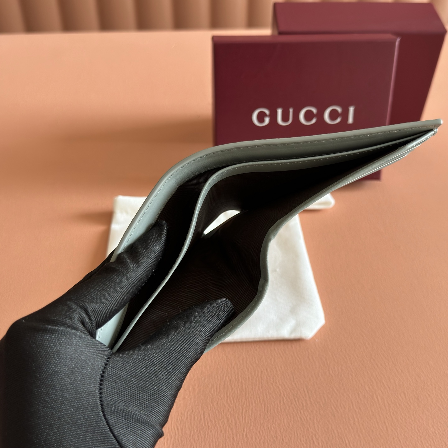 Gucci Basic Bag Gold M-s